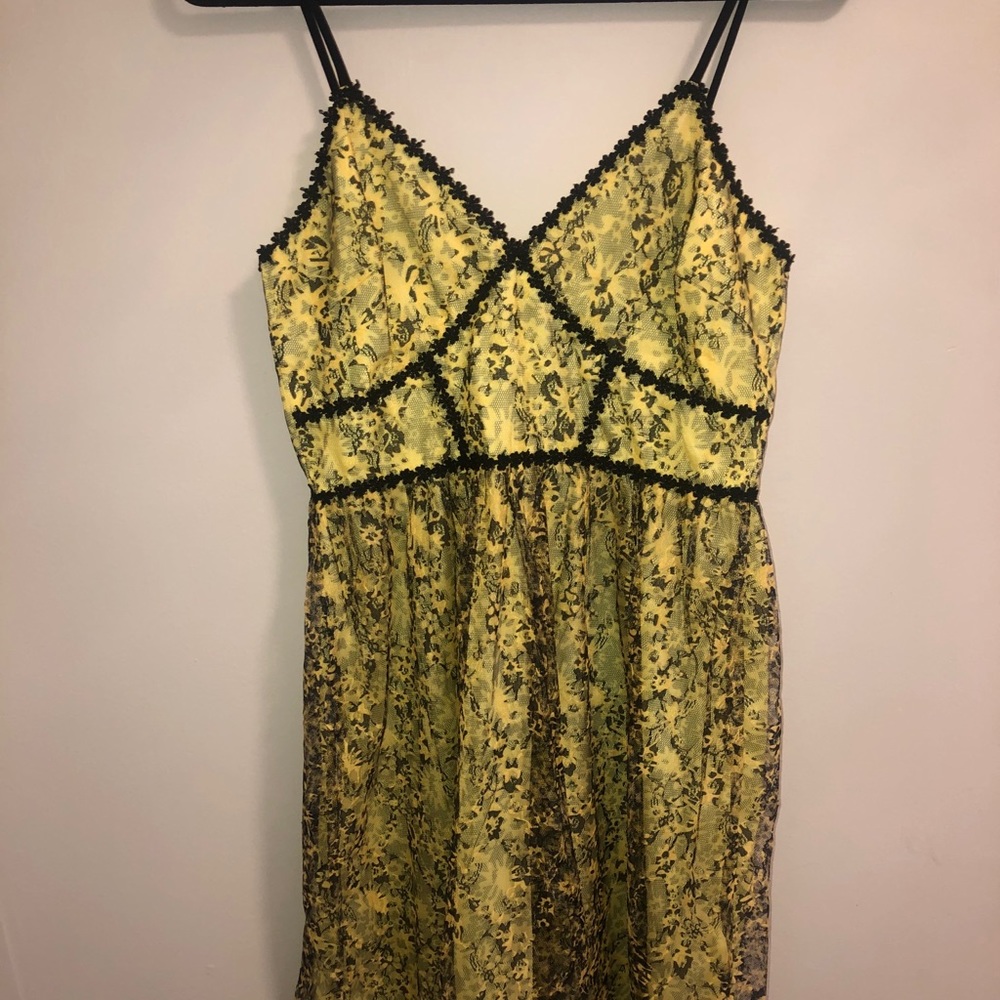 Yellow & Black Lace AQUA Dress - Size Small